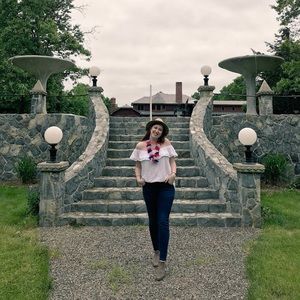 Meet your Posher, Victoria